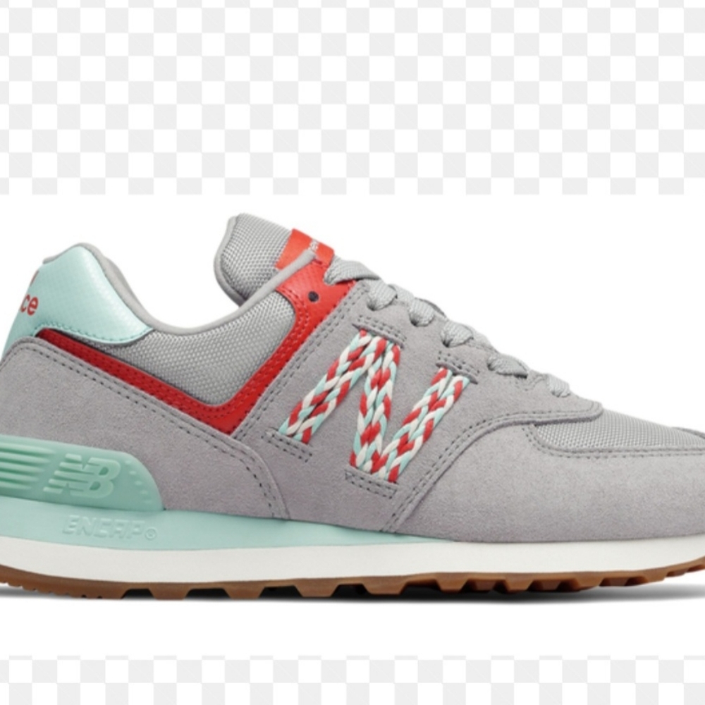 NWT  NEW BALANCE Size 9W